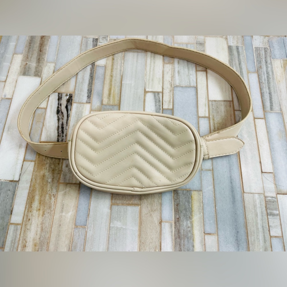 UE Cream Quilted Fanny Pack Crossbody | Minimalist Belt Bag | Adjustable Stra - Picture 2 of 9